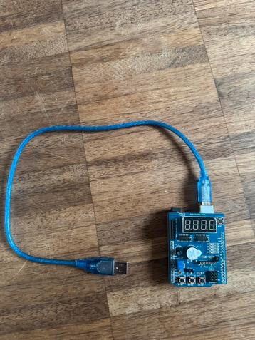Arduino Multifunctioneel Shield – 7-Segment Display beschikbaar voor biedingen