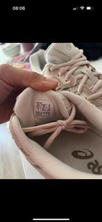 Asics roze, Sport en Fitness, Ophalen of Verzenden, Nieuw, Schoenen