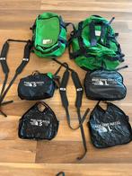 The North Face duffel bags, Bijoux, Sacs & Beauté, Sacs | Sacs de voyage & Petits Sacs de voyage, Enlèvement, Comme neuf, Vert