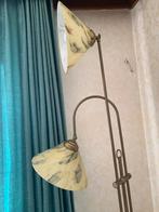 Oude staande koperen lamp met marmeren kappen de 2 verlichti, Ophalen of Verzenden