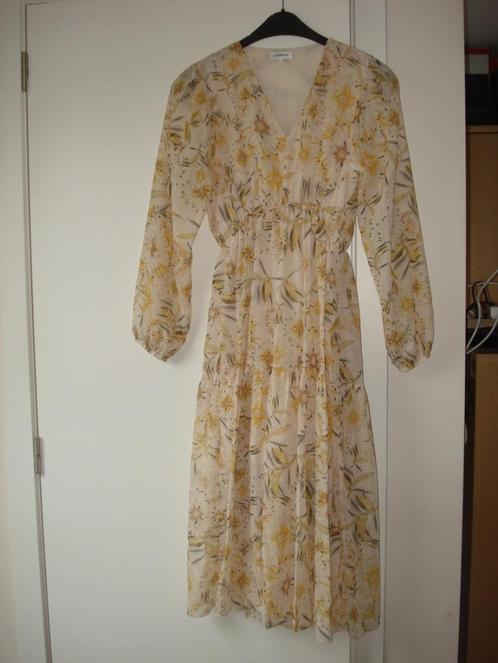 Studio It zomerkleedje, dames. mt S, Kleding | Dames, Jurken, Zo goed als nieuw, Maat 36 (S), Geel, Onder de knie, Ophalen of Verzenden