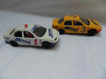 Ford Mondeo - 2 voitures pour circuit Scalexric beschikbaar voor biedingen