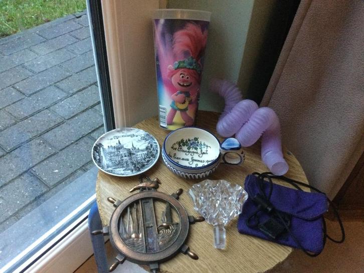 KAVEL: VERSCHILLENDE ACCESSOIRES VOOR 1 EURO, Antiek en Kunst, Antiek | Overige Antiek, Ophalen of Verzenden