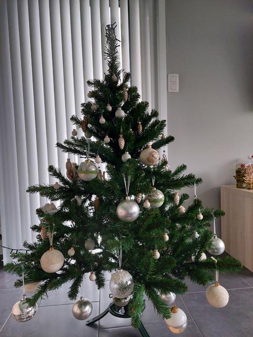 Sapin Noël Triumph Tree 140 cm neuf dans la boîte, Huis en Inrichting, Woonaccessoires | Kunstplanten en Kunstbloemen, Nieuw, Ophalen