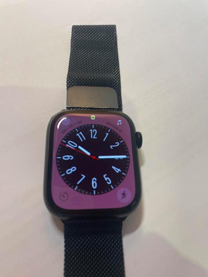 2x Apple Watch S8 45mm GPS aluminium zwart, Handtassen en Accessoires, Smartwatches, Zo goed als nieuw, Conditie, Ophalen of Verzenden