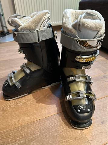 Skiboot Tecnica Viva M8 voor vrouwen beschikbaar voor biedingen