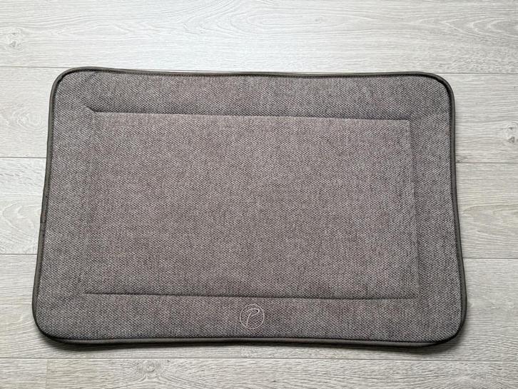 Relaxmat cappuccino (maat L), Dieren en Toebehoren, Hondenmanden, Zo goed als nieuw, Polyester, Ophalen