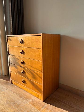 Vintage scandinavisch ladekastje beschikbaar voor biedingen