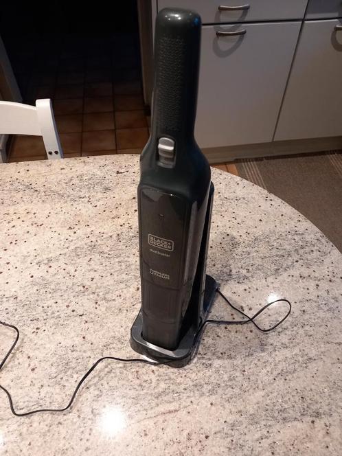 Kruimeldief Black &Decker  12V  HLVC 320, Elektronische apparatuur, Stofzuigers, Zo goed als nieuw, Stofzuiger, Ophalen