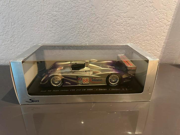 1/18 Audi R8 Team Veloqx LM - Spark, Hobby & Loisirs créatifs, Voitures miniatures | 1:18, Comme neuf, Voiture, Autres marques