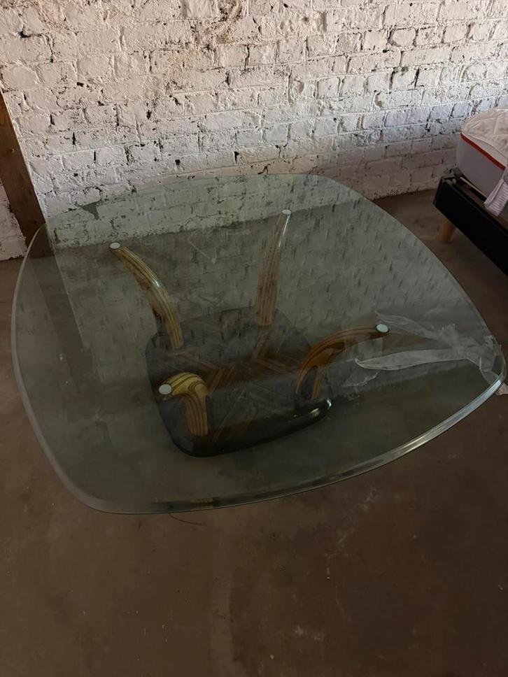 Salontafel in de woonkamer, Huis en Inrichting, Tafels | Salontafels, Zo goed als nieuw, Overige vormen, Glas, Ophalen