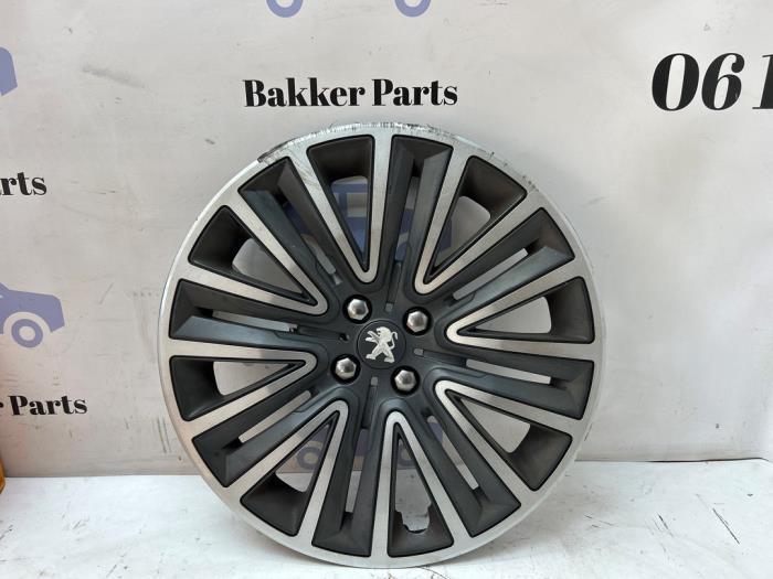 Enjoliveur d'un Peugeot 2008, Autos : Pièces & Accessoires, Pneus & Jantes, Véhicule de tourisme, Utilisé, 3 mois de garantie