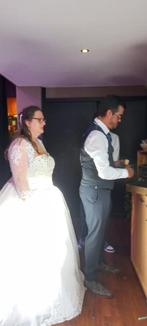 Trouwjurk gratis ophalen maat 48 met bolero, Kleding | Dames, Trouwkleding en Trouwaccessoires, Ophalen, Trouwjurk