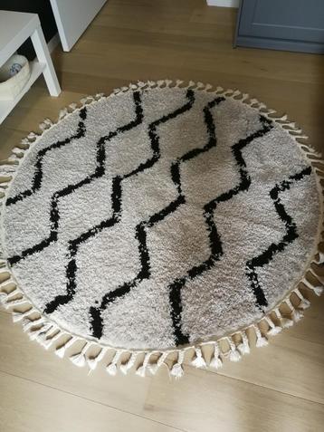 Tapis rond blanc et noir 150 cm beschikbaar voor biedingen