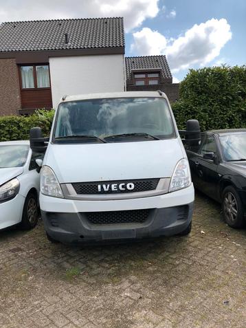 Iveco Dayli 2.3 diesel 2010 1750€.  +31621971491., Autos, Achat, Iveco, Diesel, Automatique