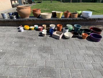 Bloempotten groot lot 39 stuks (divers) beschikbaar voor biedingen