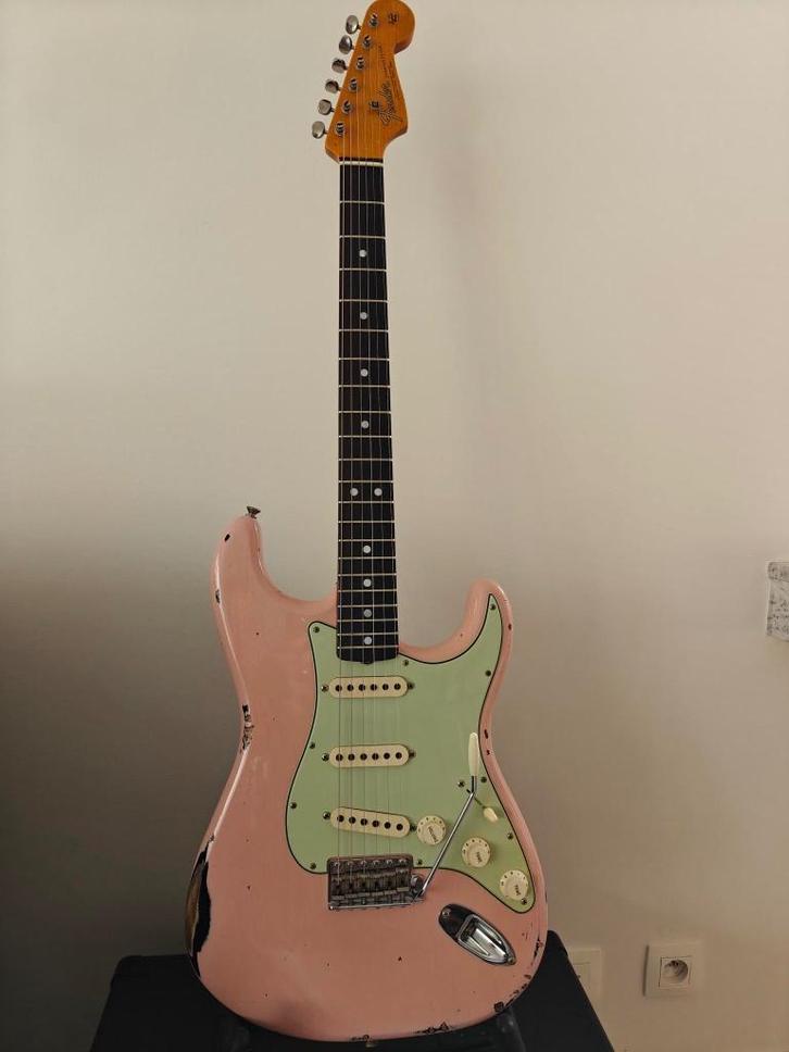 Fender '65 Customshop Stratocaster  - BluGuitar Nanocab, Musique & Instruments, Instruments à corde | Guitares | Électriques, Comme neuf