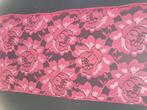 foulard - écharpe rose vif ajouré et fil argenté 160 x 20 cm, Enlèvement ou Envoi, Neuf, Écharpe