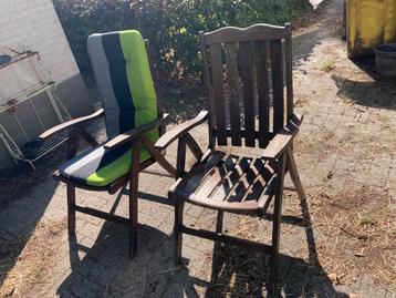 Gratis 2 tuinstoelen met kussens verstelbare rug inklapbaar beschikbaar voor biedingen