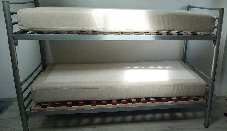 Stapelbed met matrassen, ook uit elkaar te halen, Huis en Inrichting, Slaapkamer | Stapelbedden en Hoogslapers, Gebruikt, Stapelbed