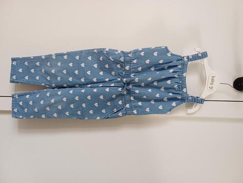 Blauwe salopette met hartjes Primark maat 86, Kinderen en Baby's, Babykleding | Maat 86, Gebruikt, Meisje, Broekje, Ophalen of Verzenden