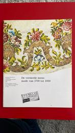 OKV De Versierde Mens - mode 1700-1930  Openbaar Kunstbezit, Ophalen of Verzenden, Zo goed als nieuw