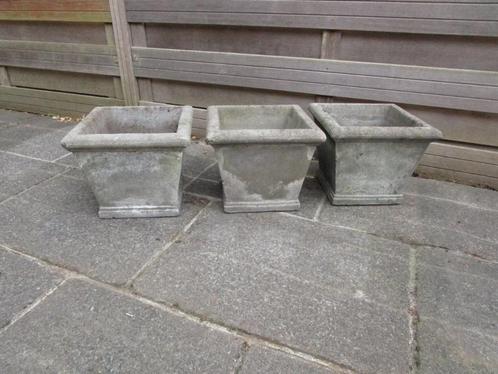 3 bloempotten beton, Tuin en Terras, Bloempotten, Gebruikt, Beton, Binnen, Balkon, Tuin, Minder dan 40 cm, Vierkant, Ophalen