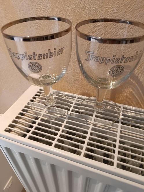A vendre 2 verres Trappistenbier, Verzamelen, Glas en Drinkglazen, Gebruikt, Bierglas, Ophalen