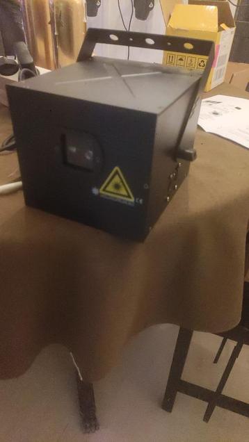 3w laser met dmx , ilda, sound, patern en auto. nieuw in doo beschikbaar voor biedingen