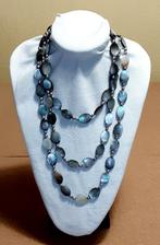 Magnifique collier long avec tranches de perles, Comme neuf, Enlèvement, Autres couleurs, Pierre ou Minéral