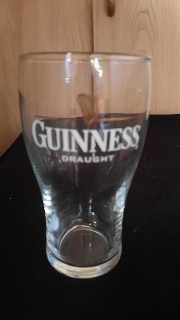 klein glas GUINNESS DRAUGHT beschikbaar voor biedingen