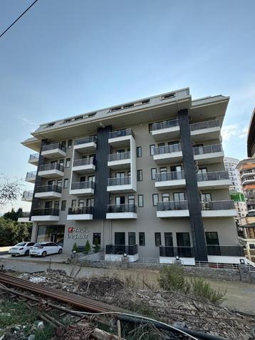 1+1 appartement in Mahmutlar Op slechts 700 meter van de zee beschikbaar voor biedingen