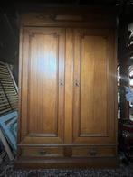 Grande armoire des chemins de fer