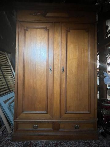 Grande armoire des chemins de fer