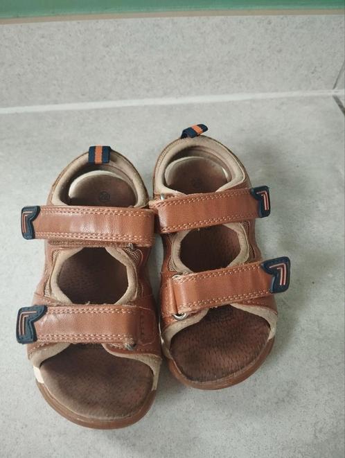 Bruine jongenssandalen Okaïdi - maat 26, Kinderen en Baby's, Babykleding | Schoentjes en Sokjes, Zo goed als nieuw, Jongetje, Ophalen