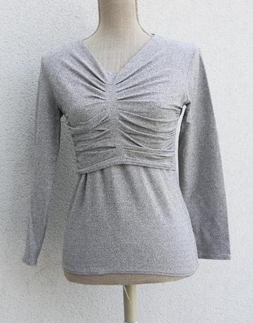 Grijze blouse maat M beschikbaar voor biedingen