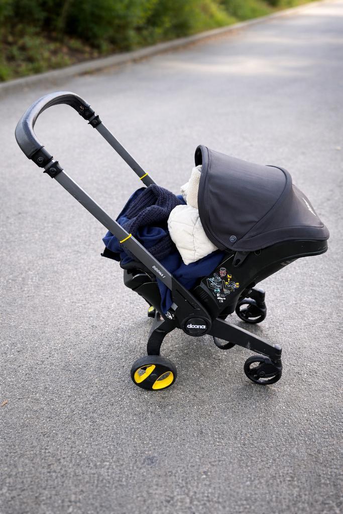 Doona autostoel, Kinderen en Baby's, Buggy's, Zo goed als nieuw, Zonnekap, Ophalen of Verzenden