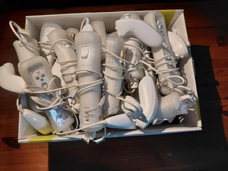 10€ Wii-controller, Games en Spelcomputers, Games | Nintendo Wii, Ophalen of Verzenden