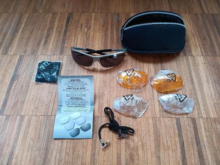 Filtral sportbril met wisselbare glazen, Sport en Fitness, Wielrennen, Zo goed als nieuw, Overige typen, Ophalen of Verzenden