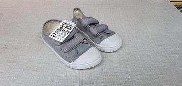 Velcro Sneakers Maart 27. Trunpantoffeltjes. Nieuw Bieden beschikbaar voor biedingen