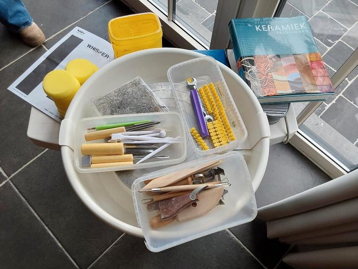 pottenbakker draaischijf whisper T, Hobby en Vrije tijd, Pottenbakken, Zo goed als nieuw, Ophalen