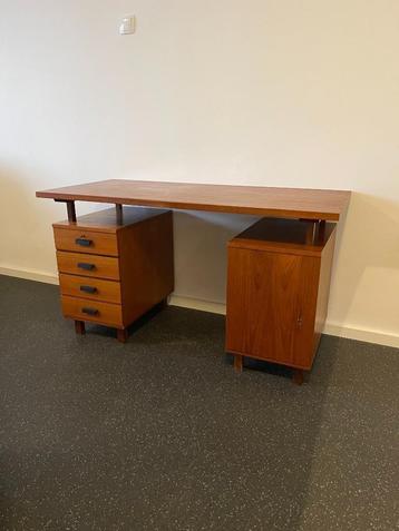 Vintage Jaren ‘70 Bureau beschikbaar voor biedingen