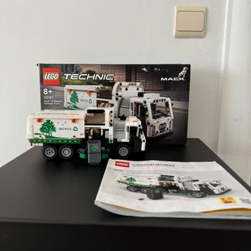 Lego technic 42167 electric garbage truck.