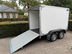 Kerenzo Gesloten Dubbelas met laadklep 258x150x150 Als Nieuw, Auto diversen, Aanhangers en Bagagewagens, Ophalen, Zo goed als nieuw