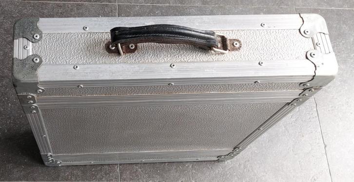 Flight case silver 19pouces/2U, Muziek en Instrumenten, Behuizingen en Koffers, Gebruikt, Overige instrumenten, Flightcase, Ophalen of Verzenden