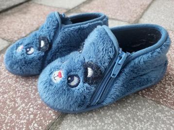 Chaussons avec zip beschikbaar voor biedingen