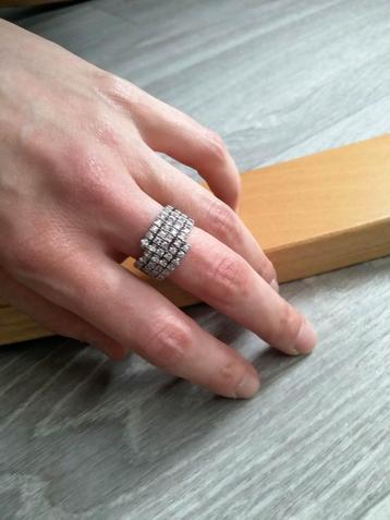 Zilveren ring 18mm beschikbaar voor biedingen