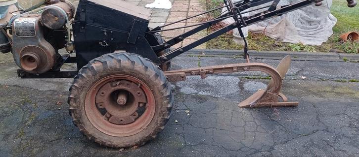 Motoculteur/ tractor met ploeg,oldtimer,zie informatie, Zakelijke goederen, Landbouw | Tractoren, Ophalen