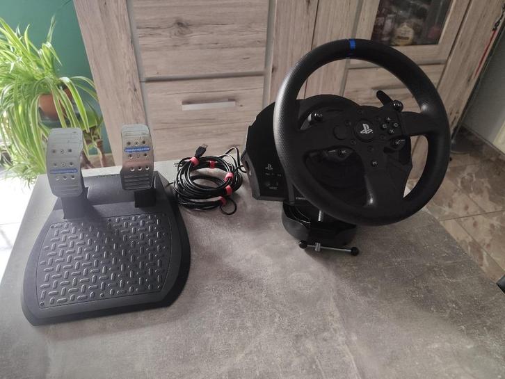 volant thrustmaster t300, Consoles de jeu & Jeux vidéo, Consoles de jeu | Sony Consoles | Accessoires, Utilisé, PlayStation 3