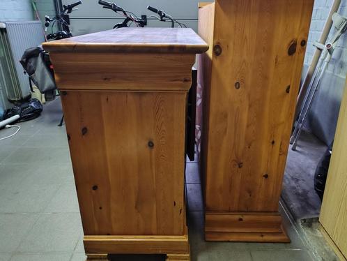 GRATIS - kast - slotjes deuren ontbreken, Huis en Inrichting, Kasten | Kleerkasten, Gebruikt, 150 tot 200 cm, 50 tot 100 cm, 25 tot 50 cm
